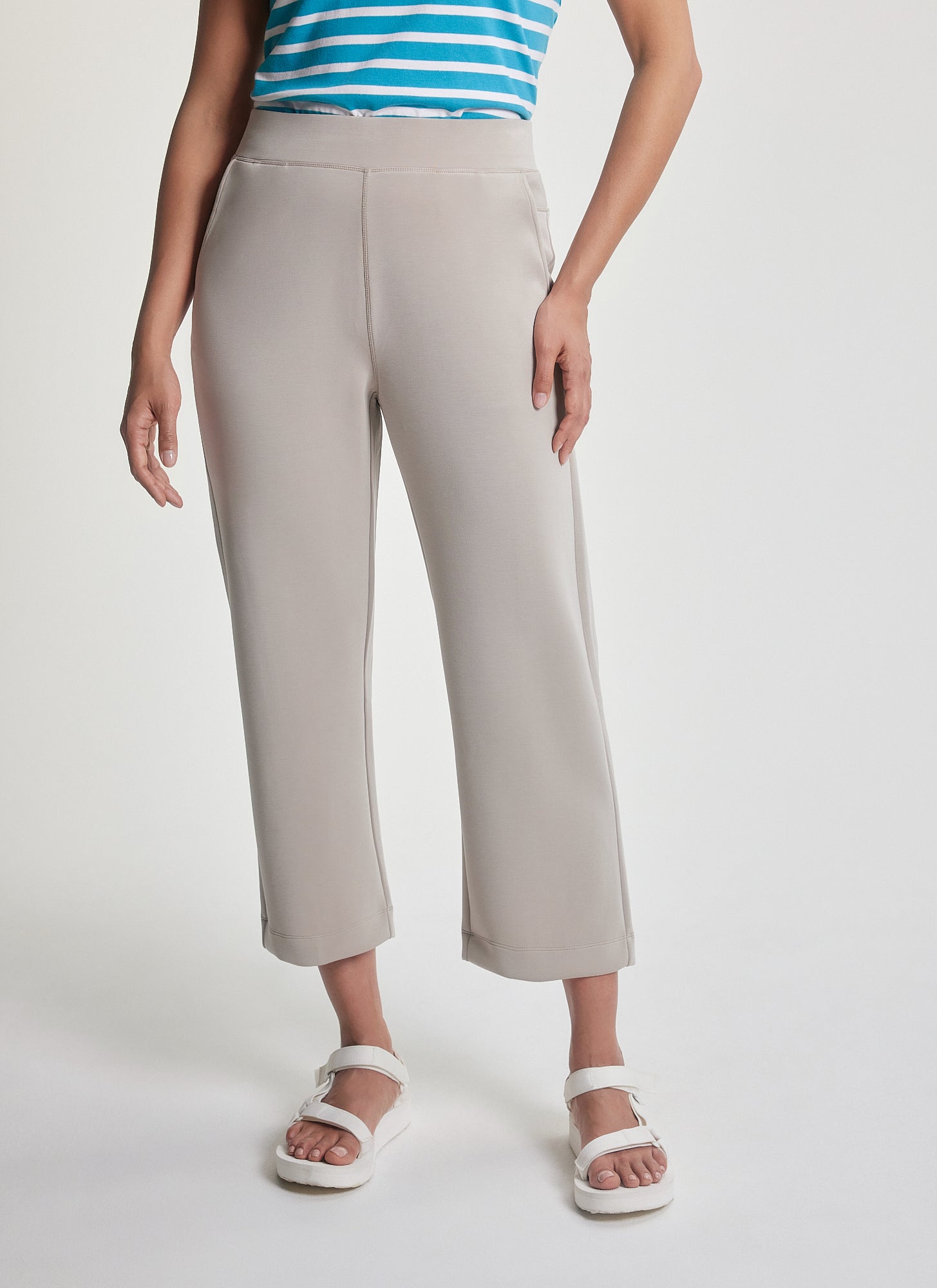 VERO Capri Pants