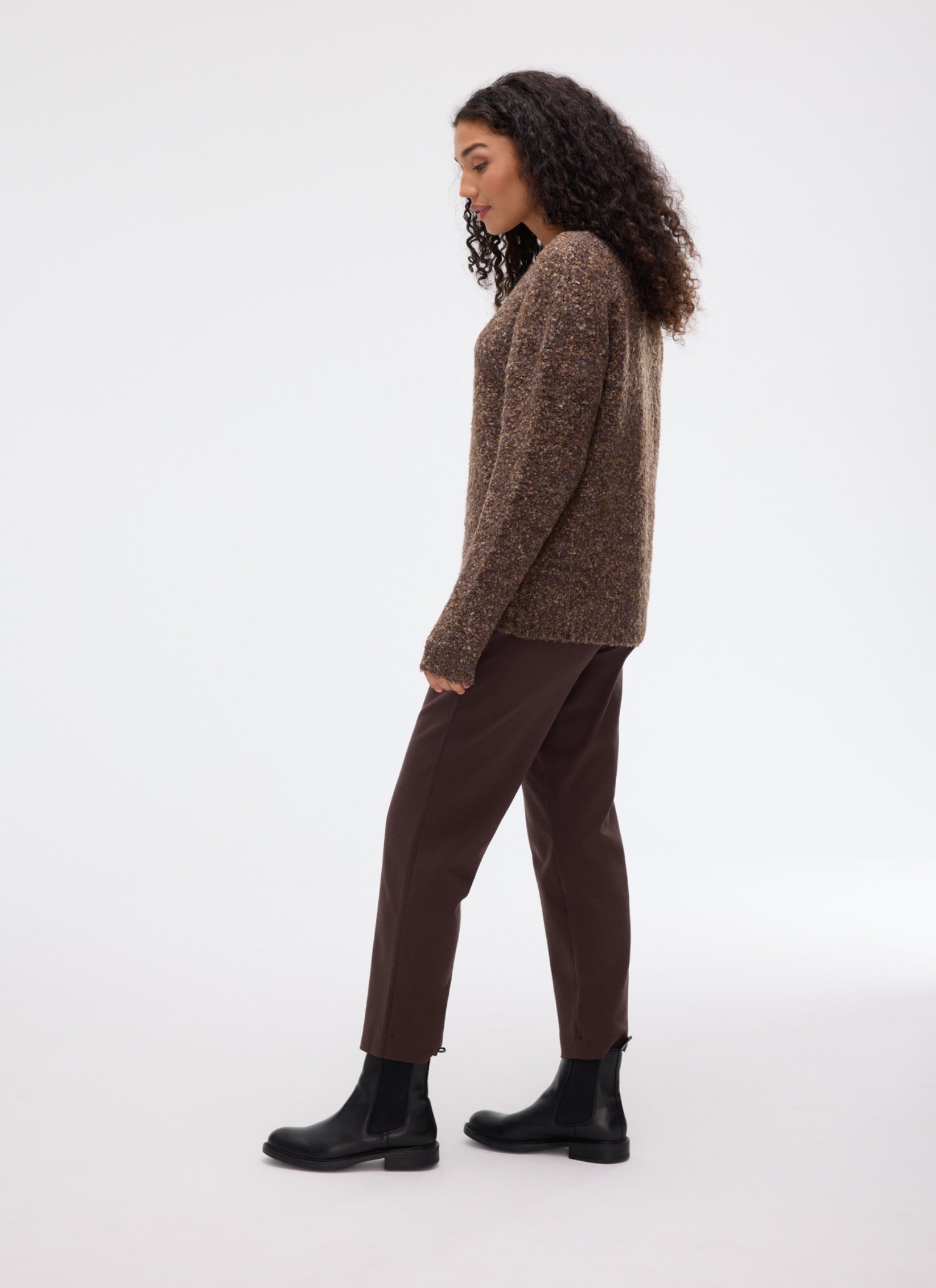 TANDA Sweater