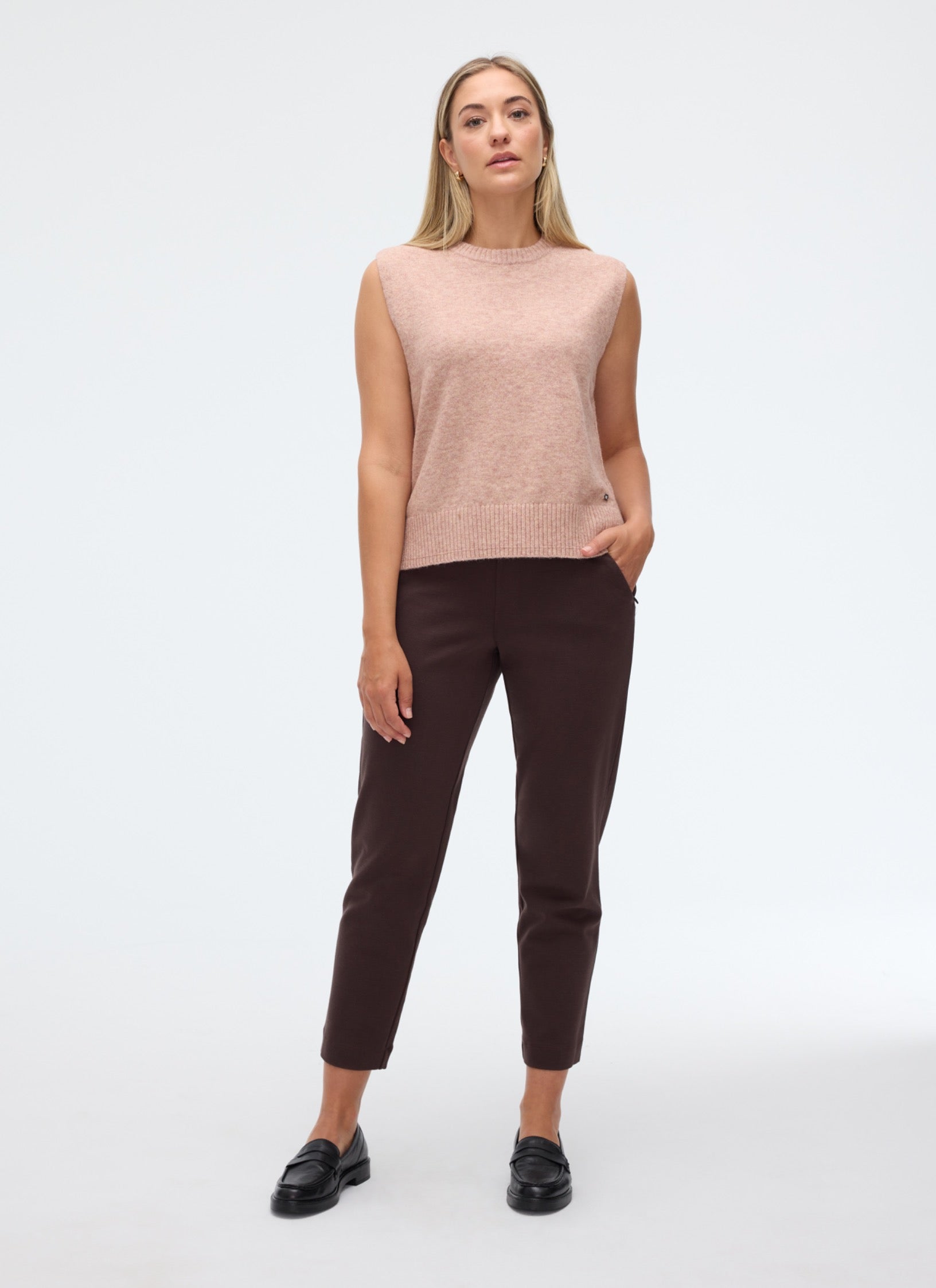 KIRA Sleeveless Vest