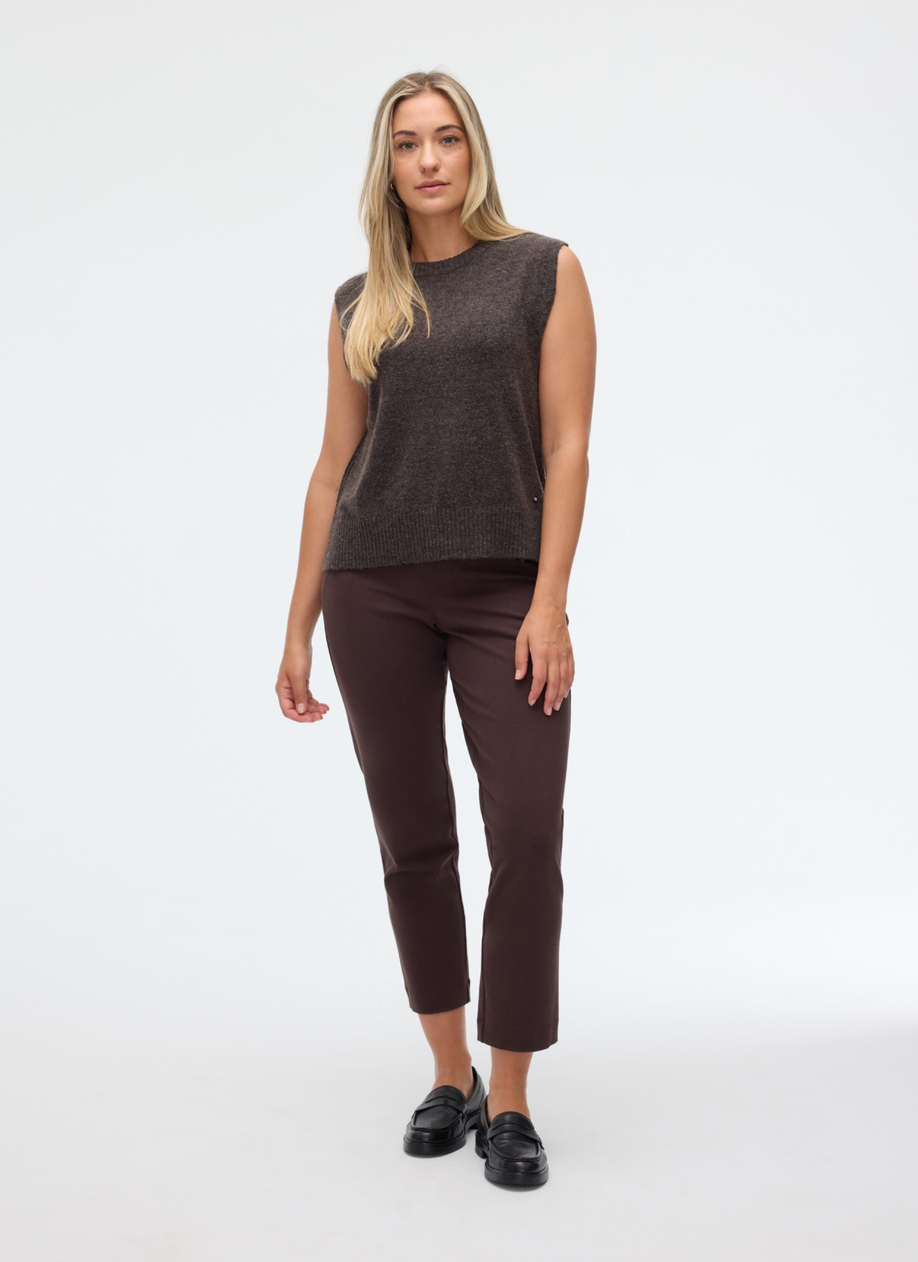KIRA Sleeveless Vest