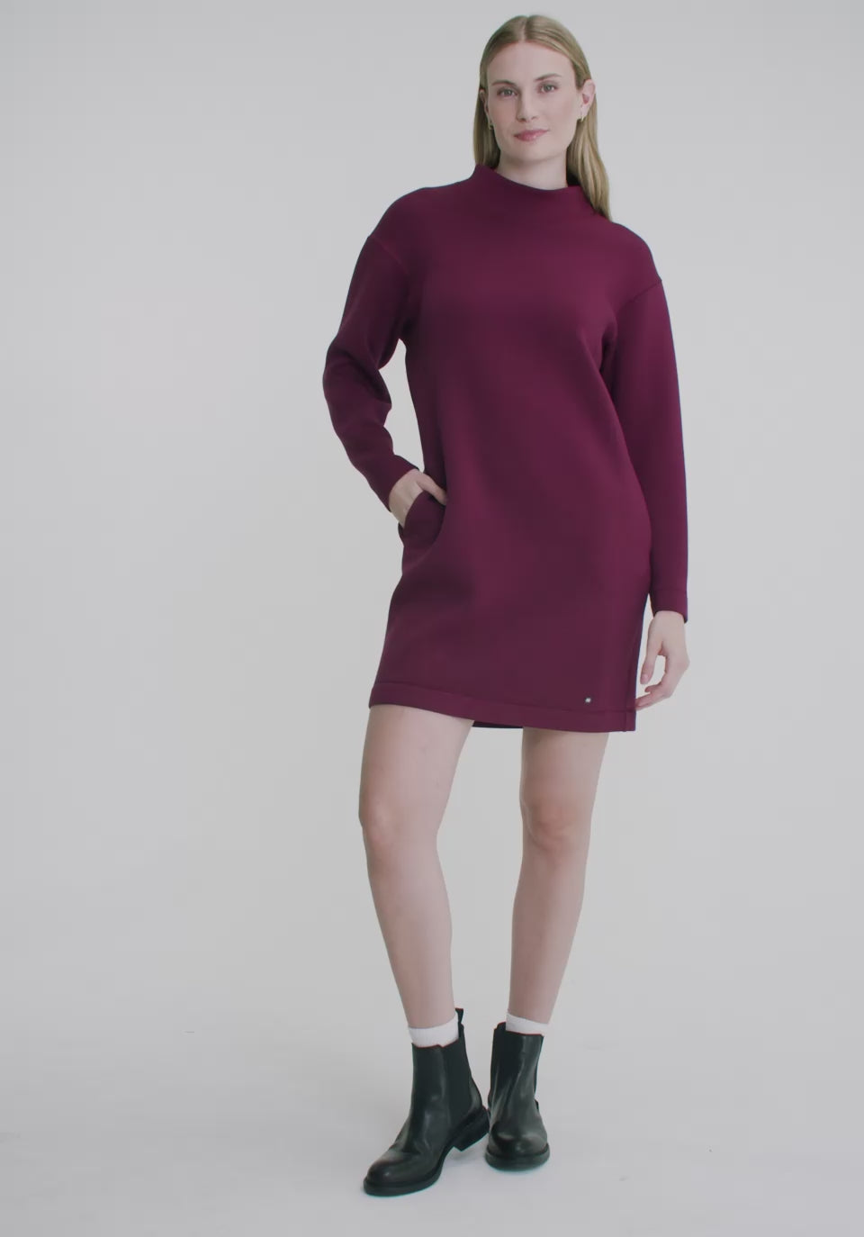 Charger la vidéo : Robe Florence  – vue modèle en mouvement, FIG Clothing